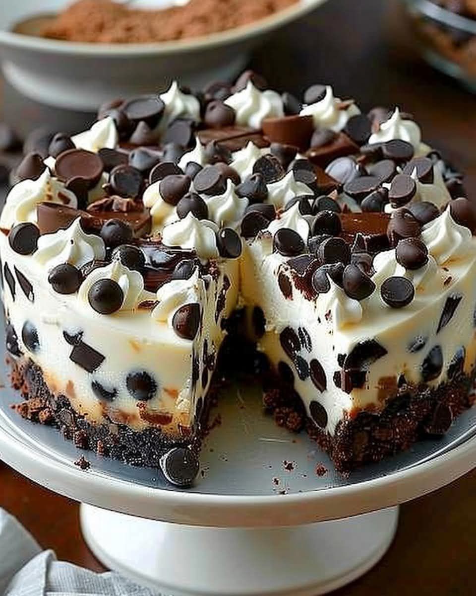 Chocolate Chip Cookie Dough Cheesecake